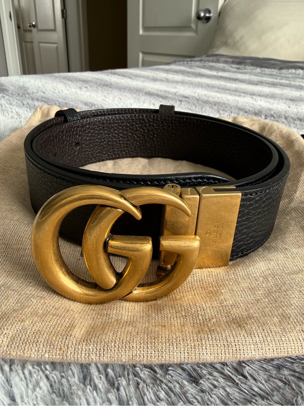 Gucci Reversible leather belt with Double G buckle